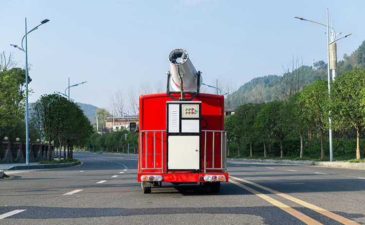 2座除塵車，道路降塵霧炮車