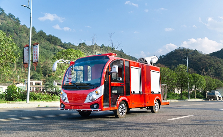 2座除塵車，道路降塵霧炮車